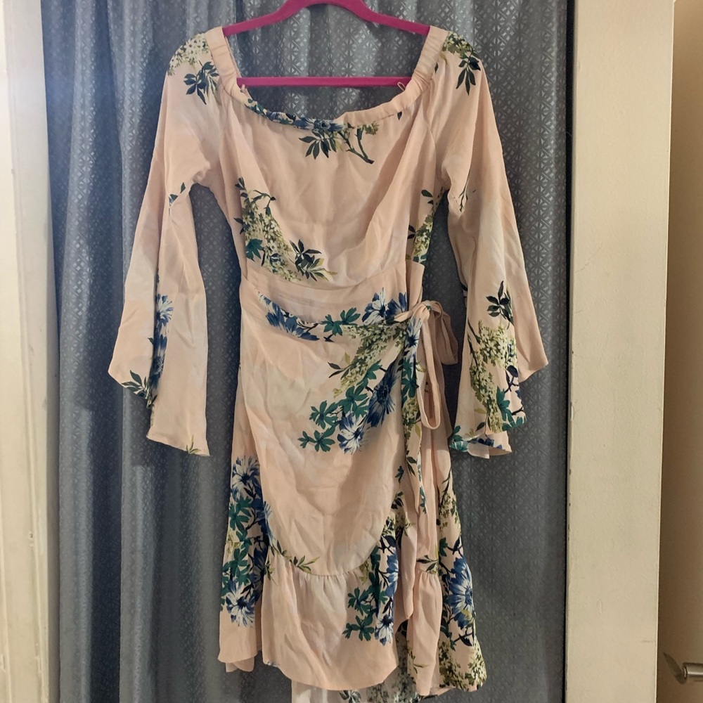 ASTR brand beautiful dress!  Very comfortable, elegant and lined. One time use.